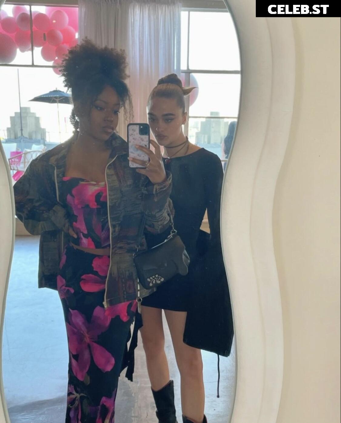Lizzy Greene Image 2884361