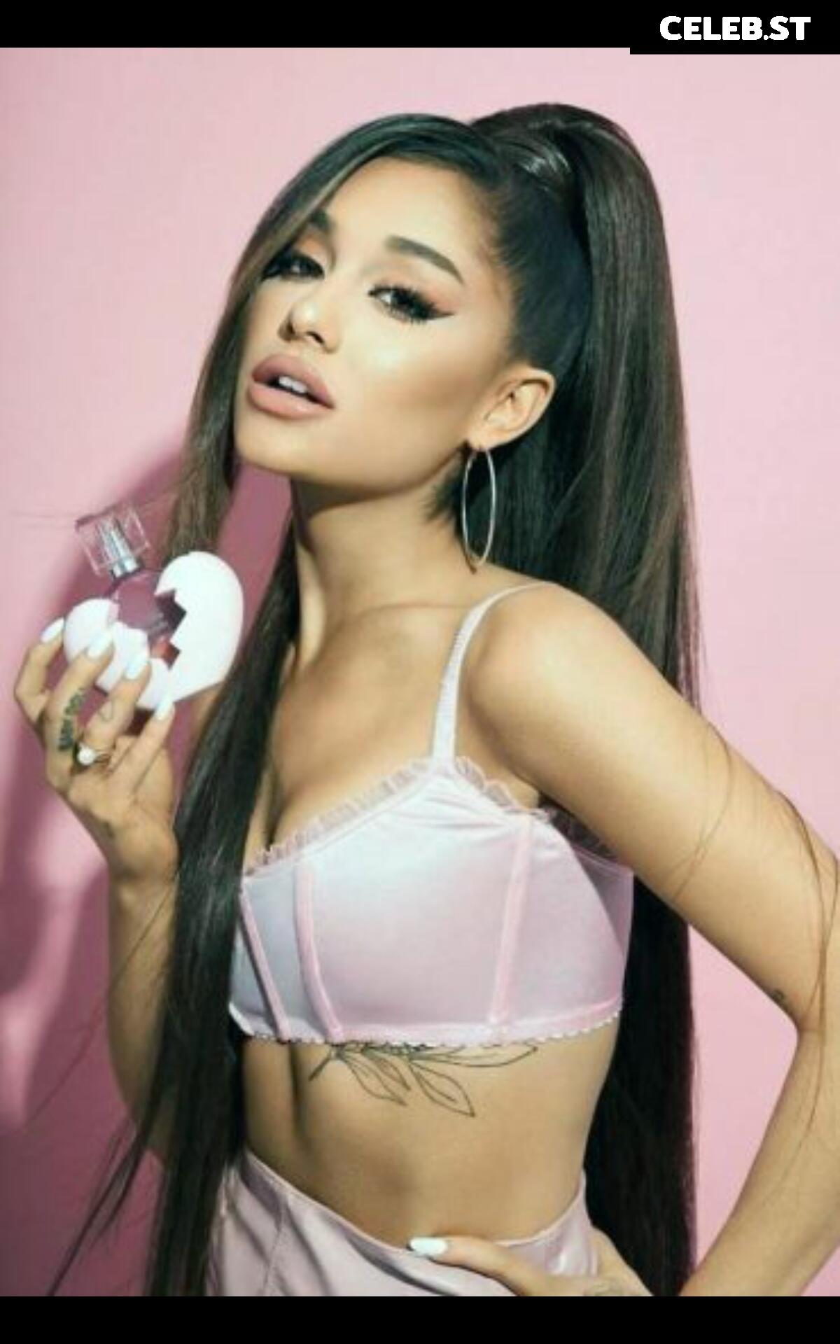 Ariana Grande Image 2881884