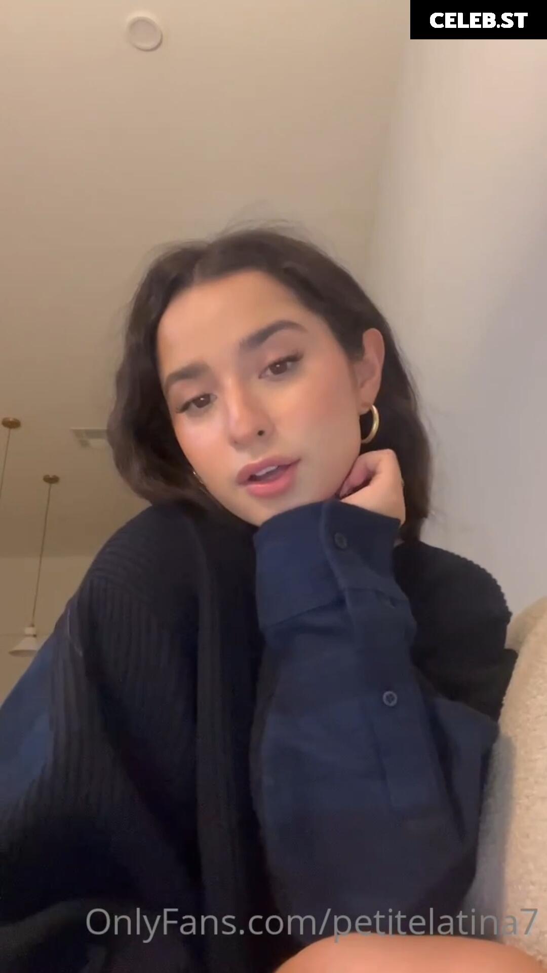 Petitelatinaaa Image 288172