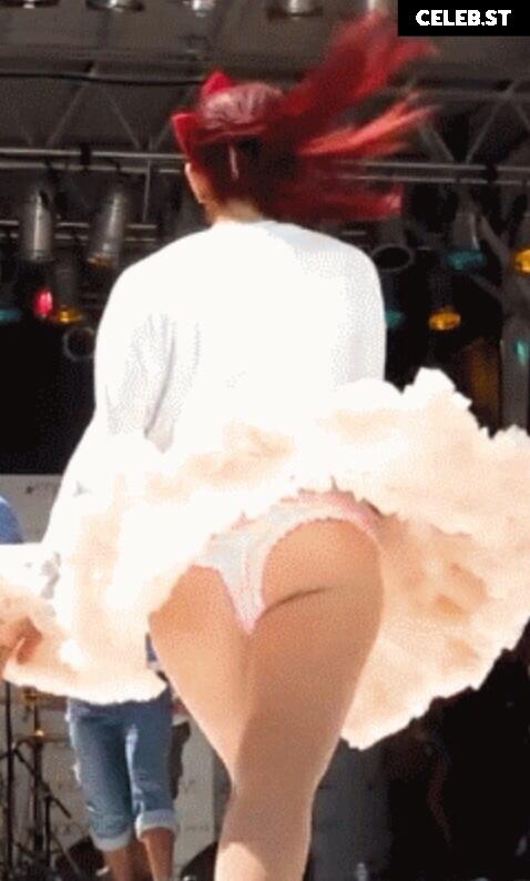 Ariana Grande Image 2881904