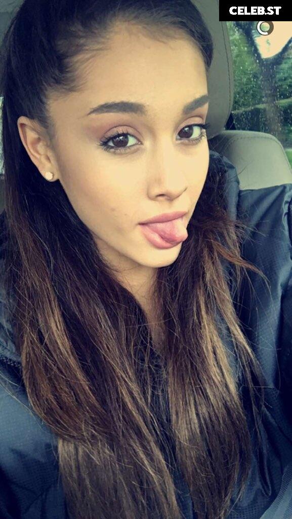Ariana Grande Image 2882660
