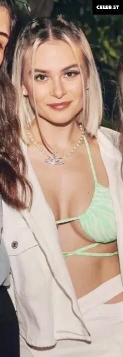 Mathea Image 2883722