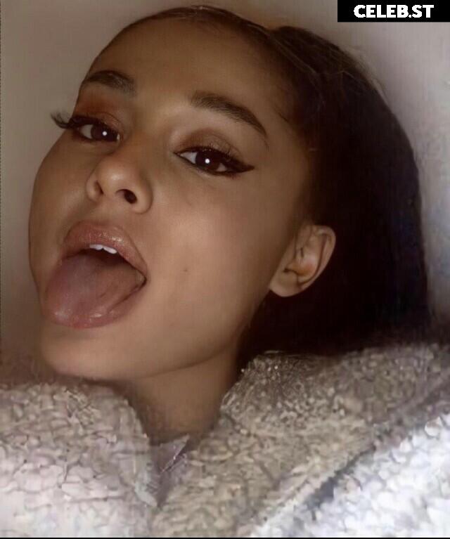 Ariana Grande Image 2883176