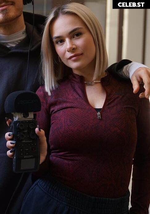 Mathea Image 2883360