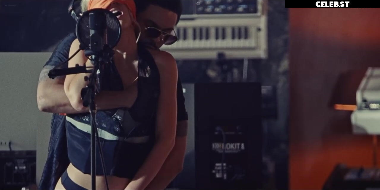 Lily-Rose Depp Image 2883224