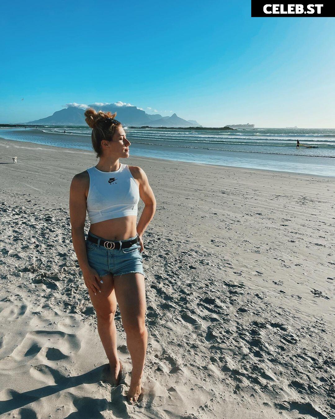 Pauline Grabosch Image 2880246