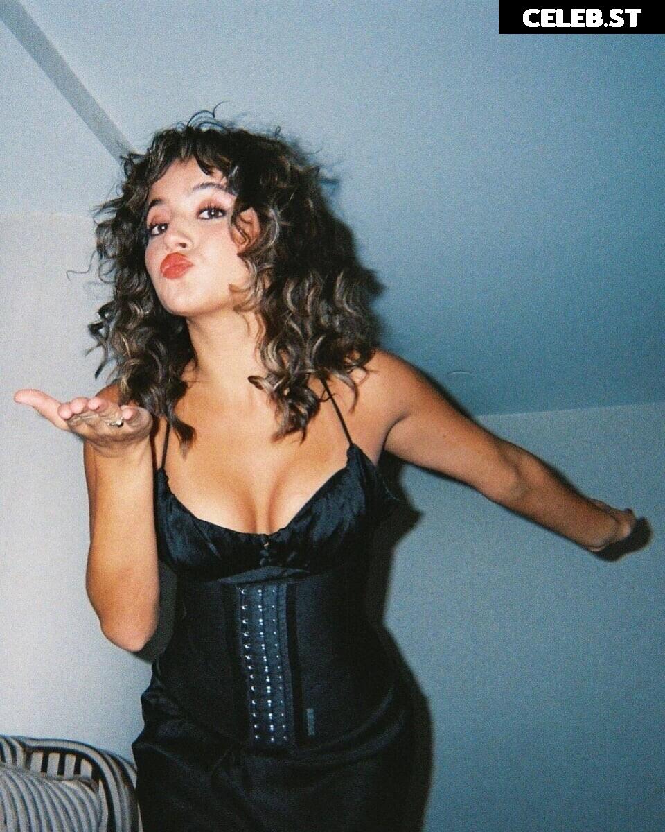 Isabela Merced Image 2876510