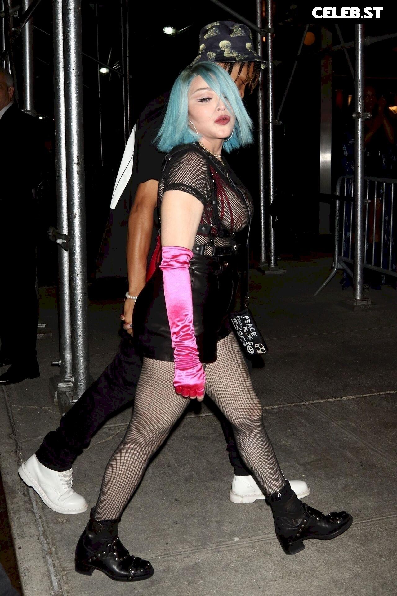 Madonna Image 2876199