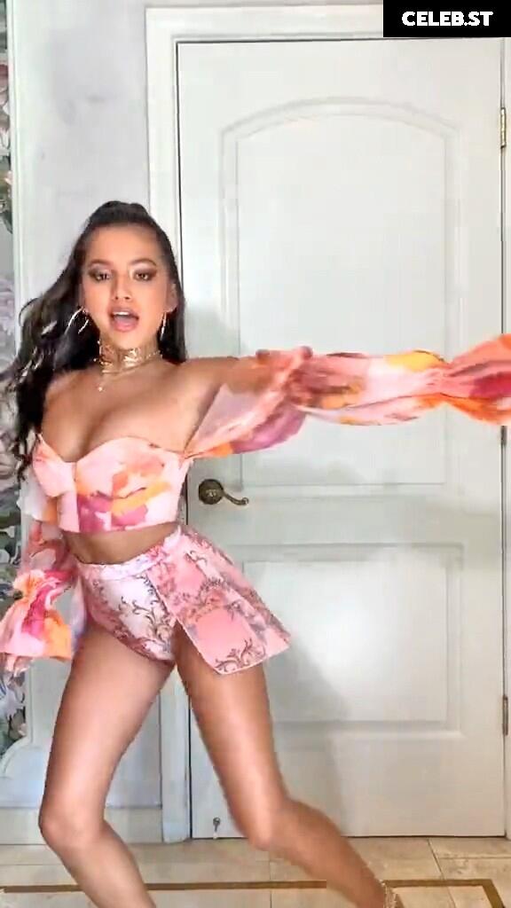 Isabela Merced Image 2876077