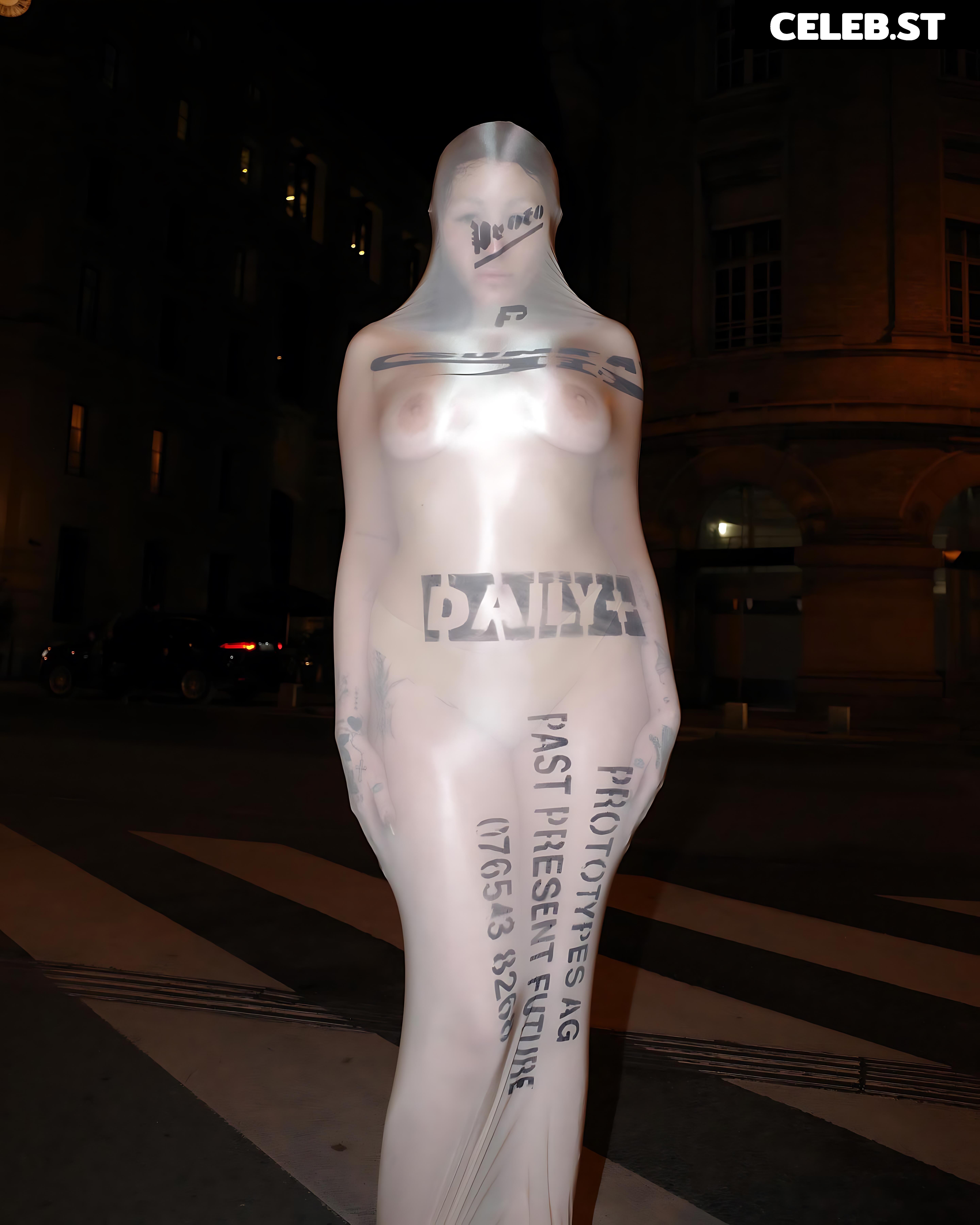 Noah Cyrus Image 2874426