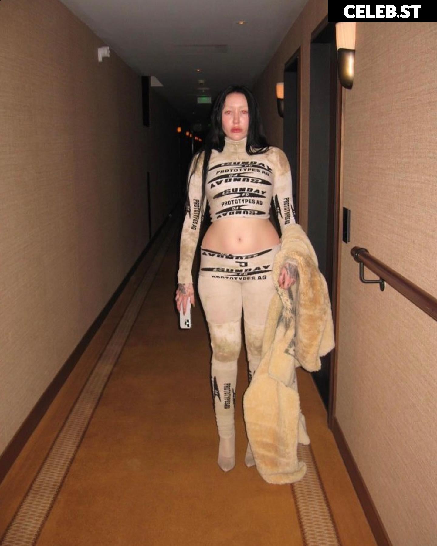 Noah Cyrus Image 2874195