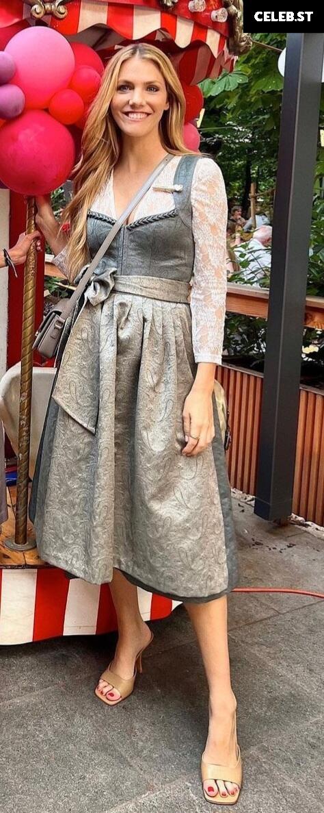 Viviane Geppert Image 2871526