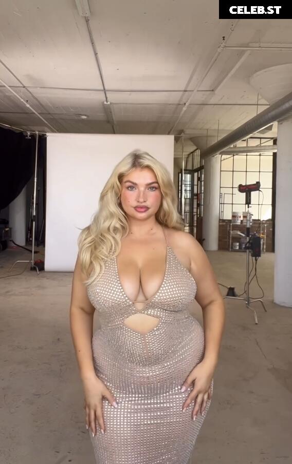 Sarina Nowak Image 2872487