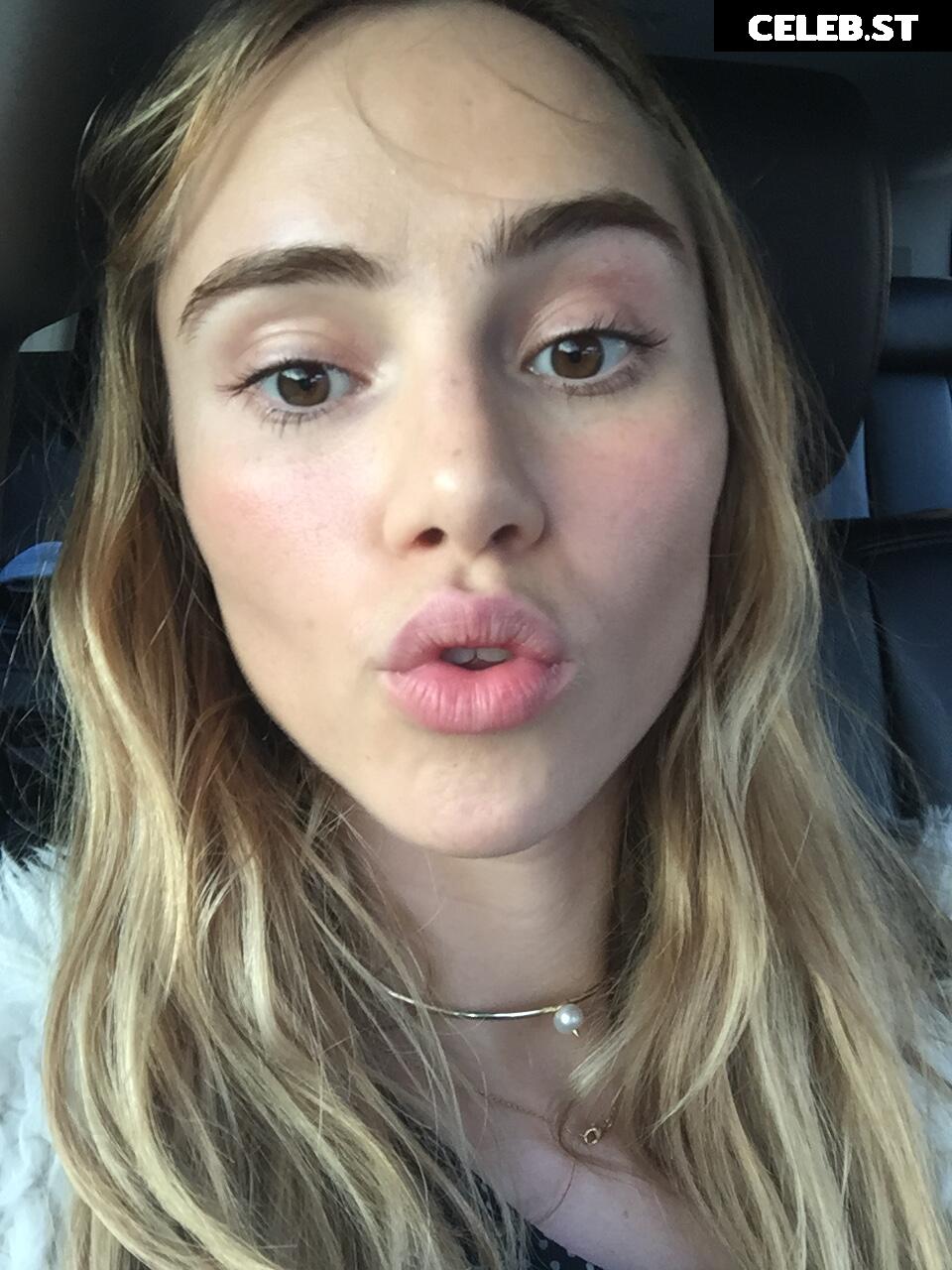 Suki Waterhouse Image 2872466