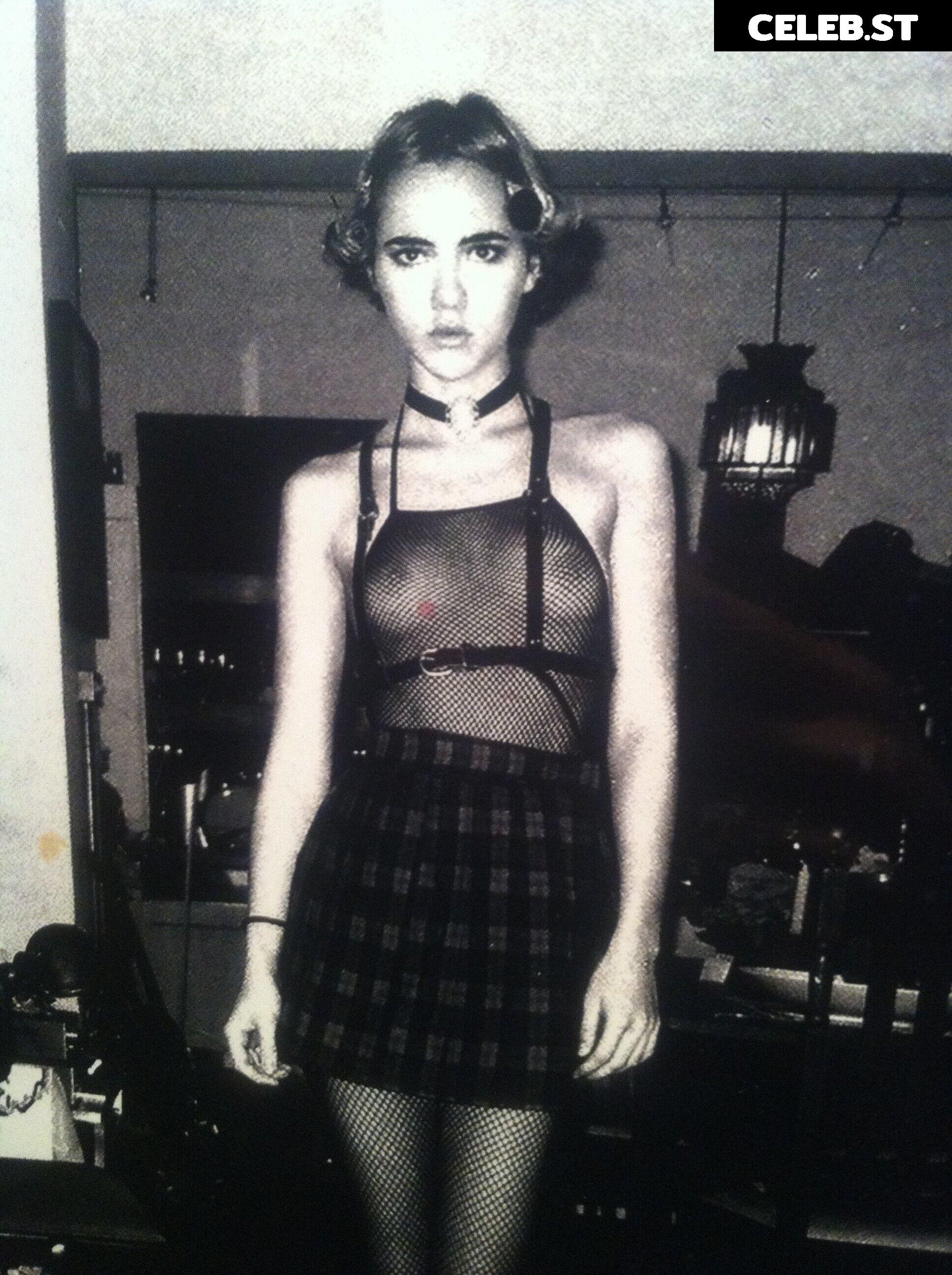 Suki Waterhouse Image 2872789