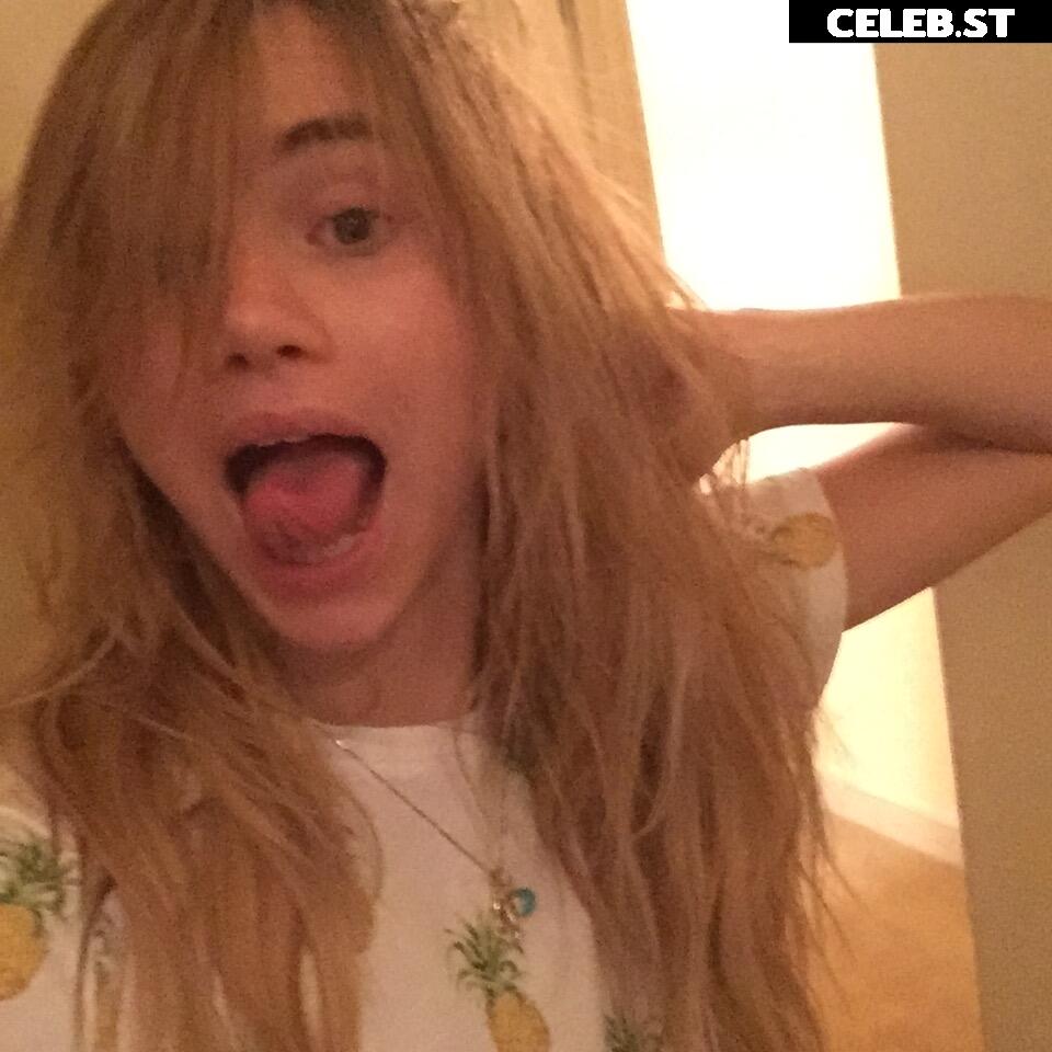 Suki Waterhouse Image 2872783