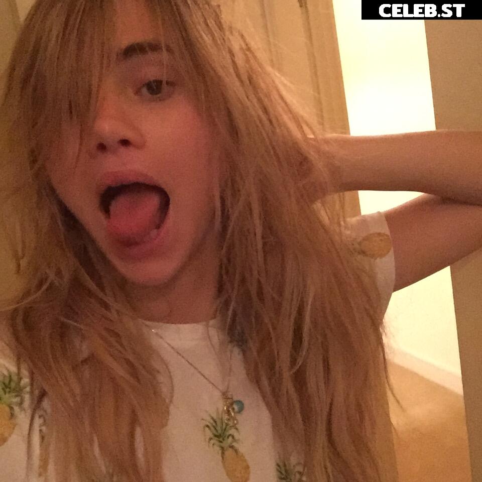 Suki Waterhouse Image 2872769