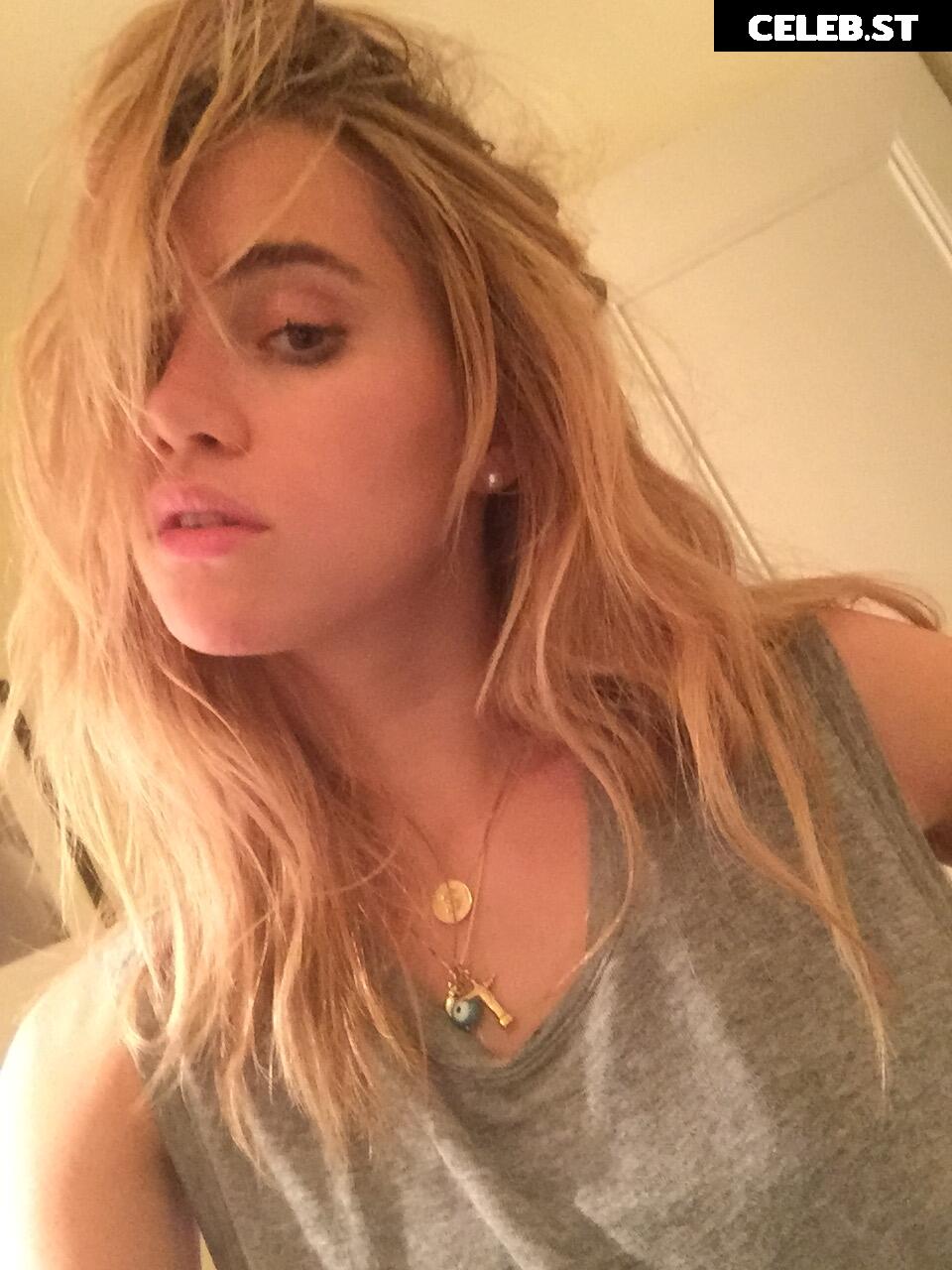 Suki Waterhouse Image 2872721