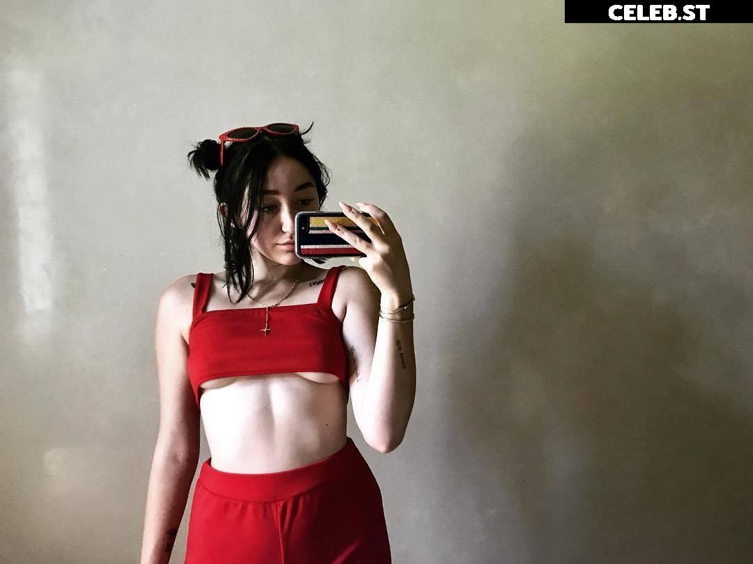 Noah Cyrus Image 2872660
