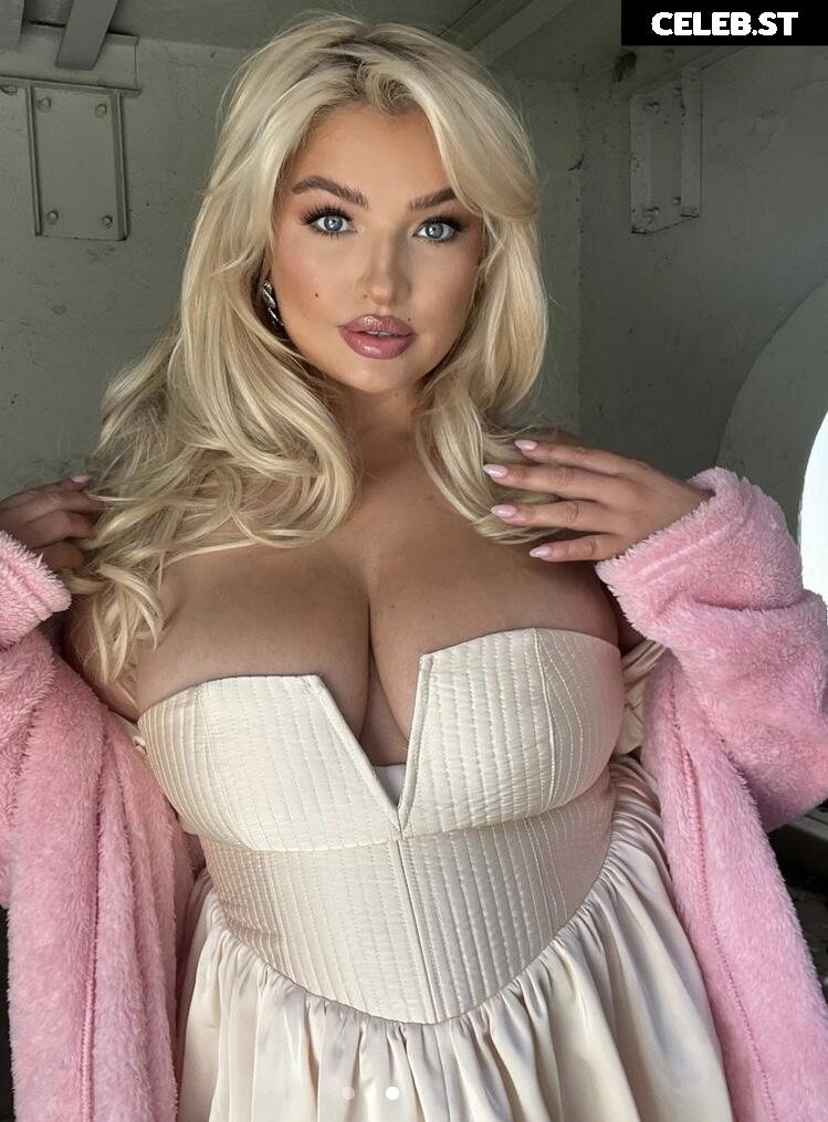 Sarina Nowak Image 2872359