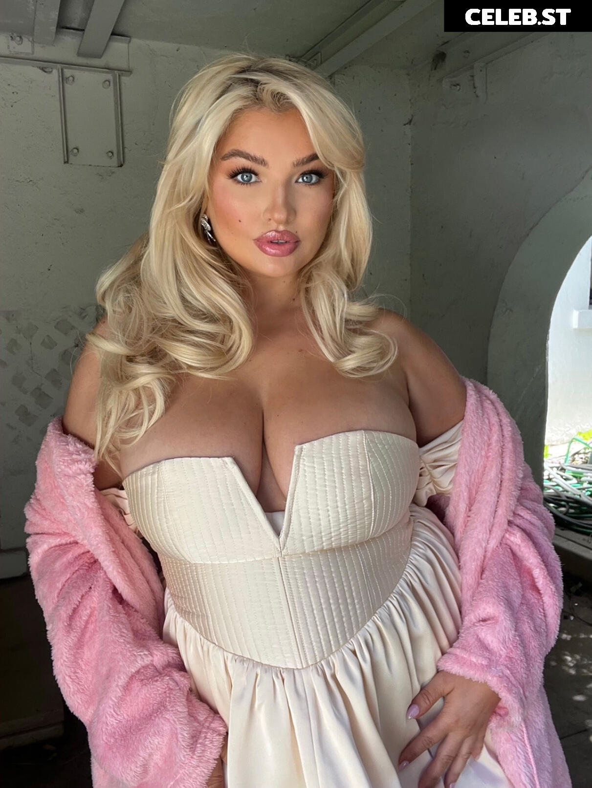 Sarina Nowak Image 2872304