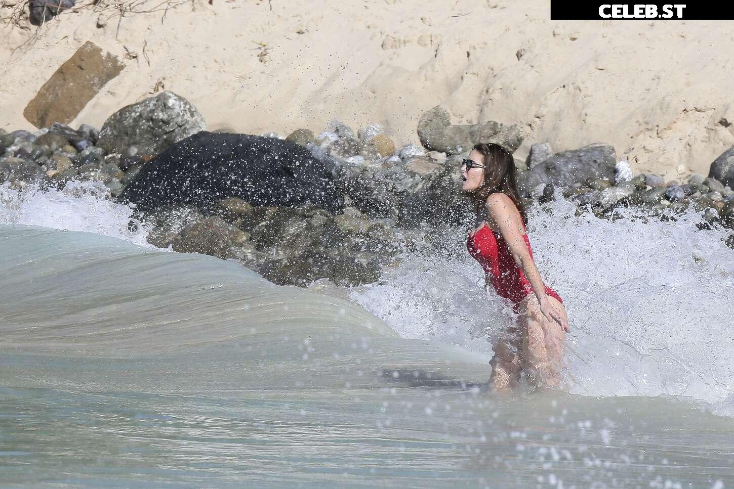 Stephanie Seymour Image 2872327