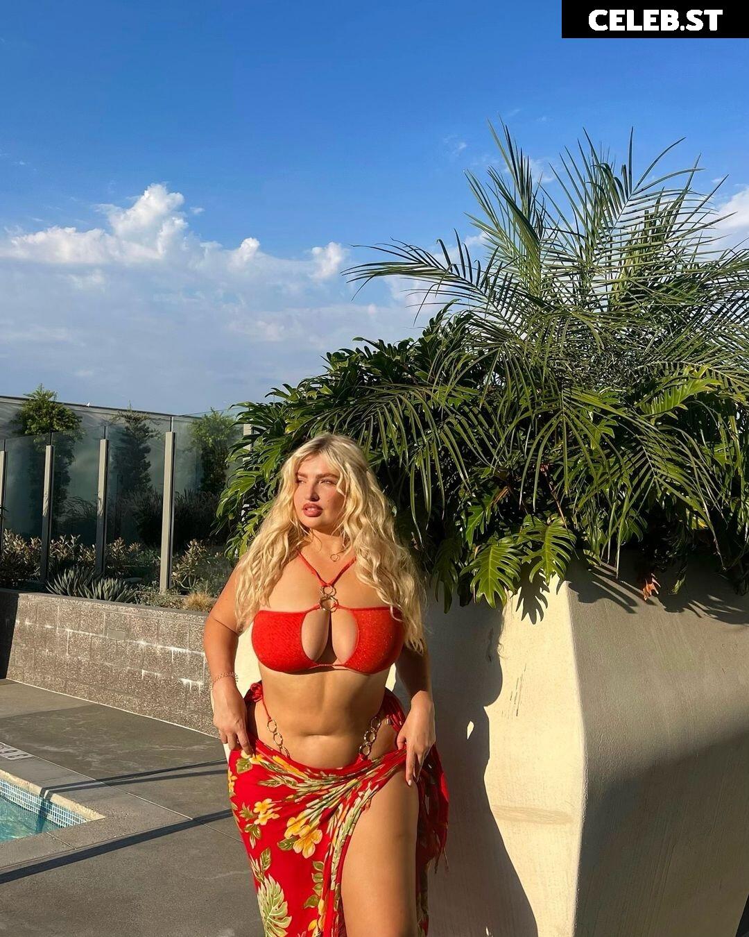 Sarina Nowak Image 2872952