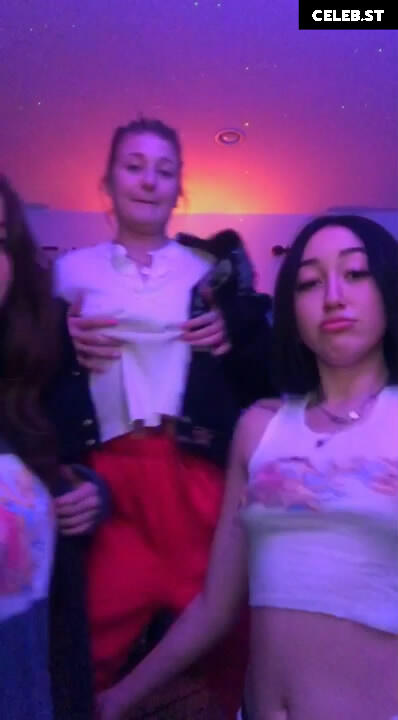 Noah Cyrus Image 2873478