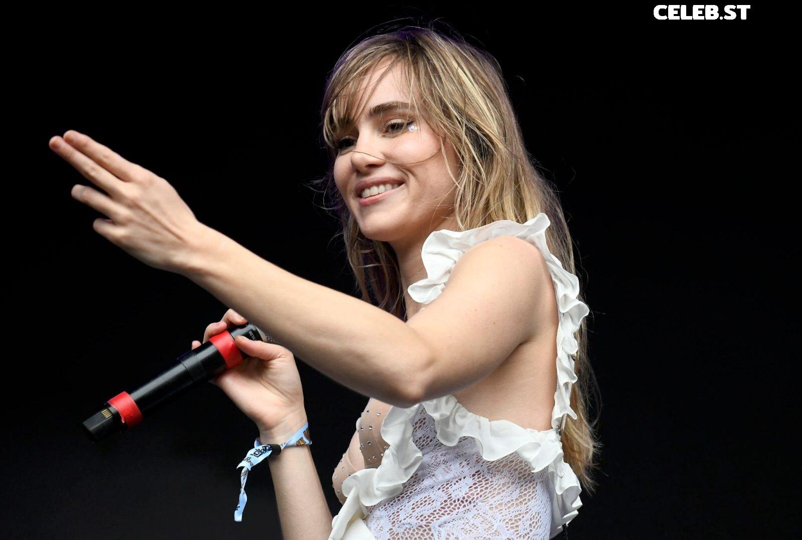 Suki Waterhouse Image 2873192