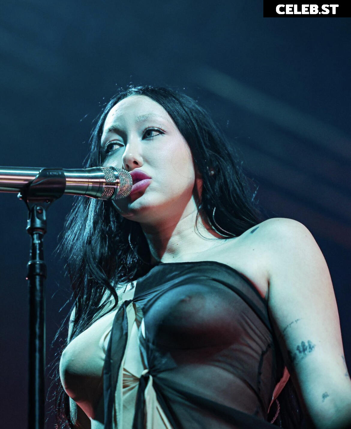 Noah Cyrus Image 2873140