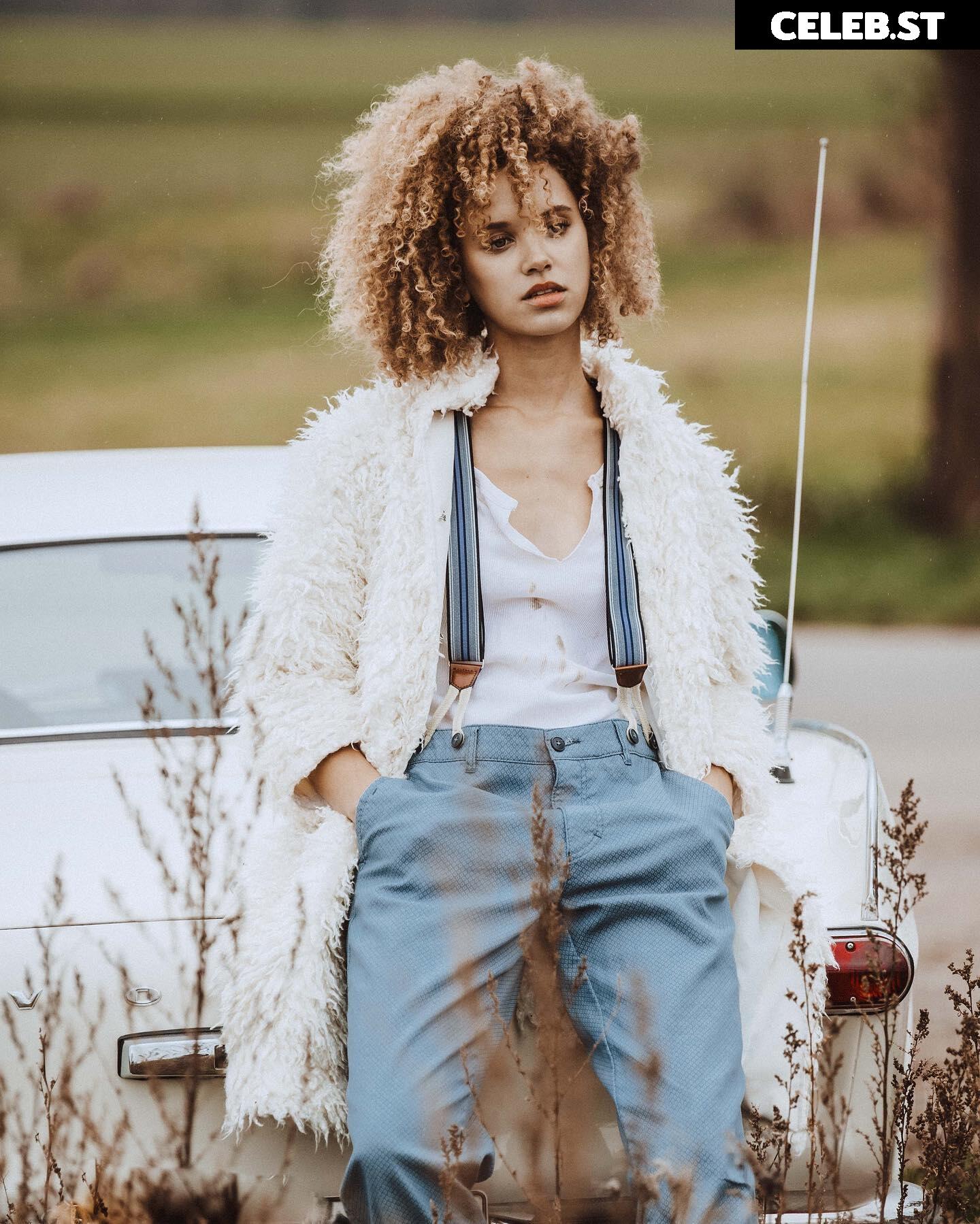 Taynara Wolf Image 2873945