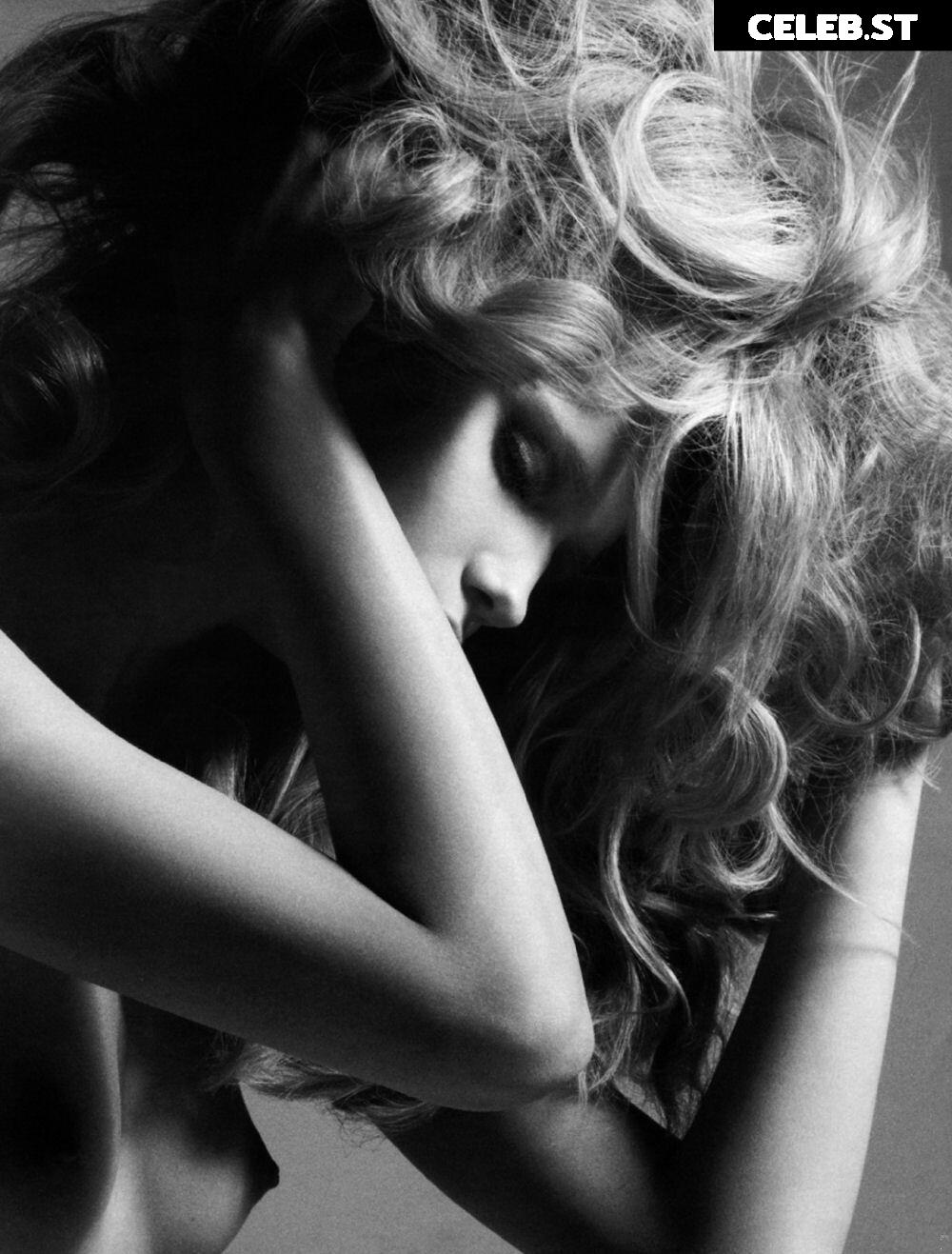 Natasha Poly Image 2865758