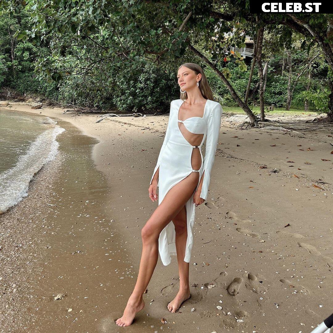 Leony Burger Image 2861940