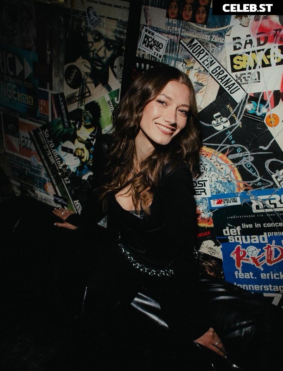 Leony Burger Image 2862148