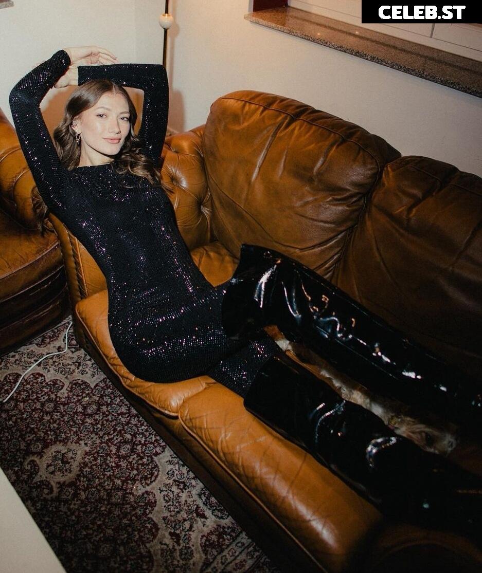 Leony Burger Image 2862106