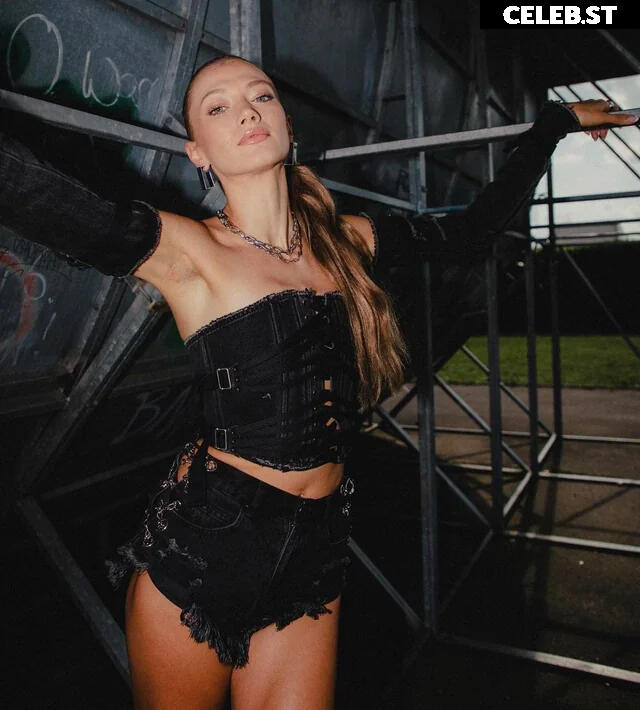 Leony Burger Image 2862000