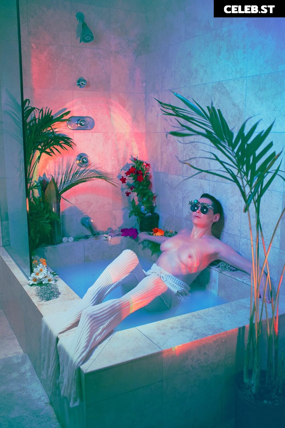 Rose McGowan Image 2860058