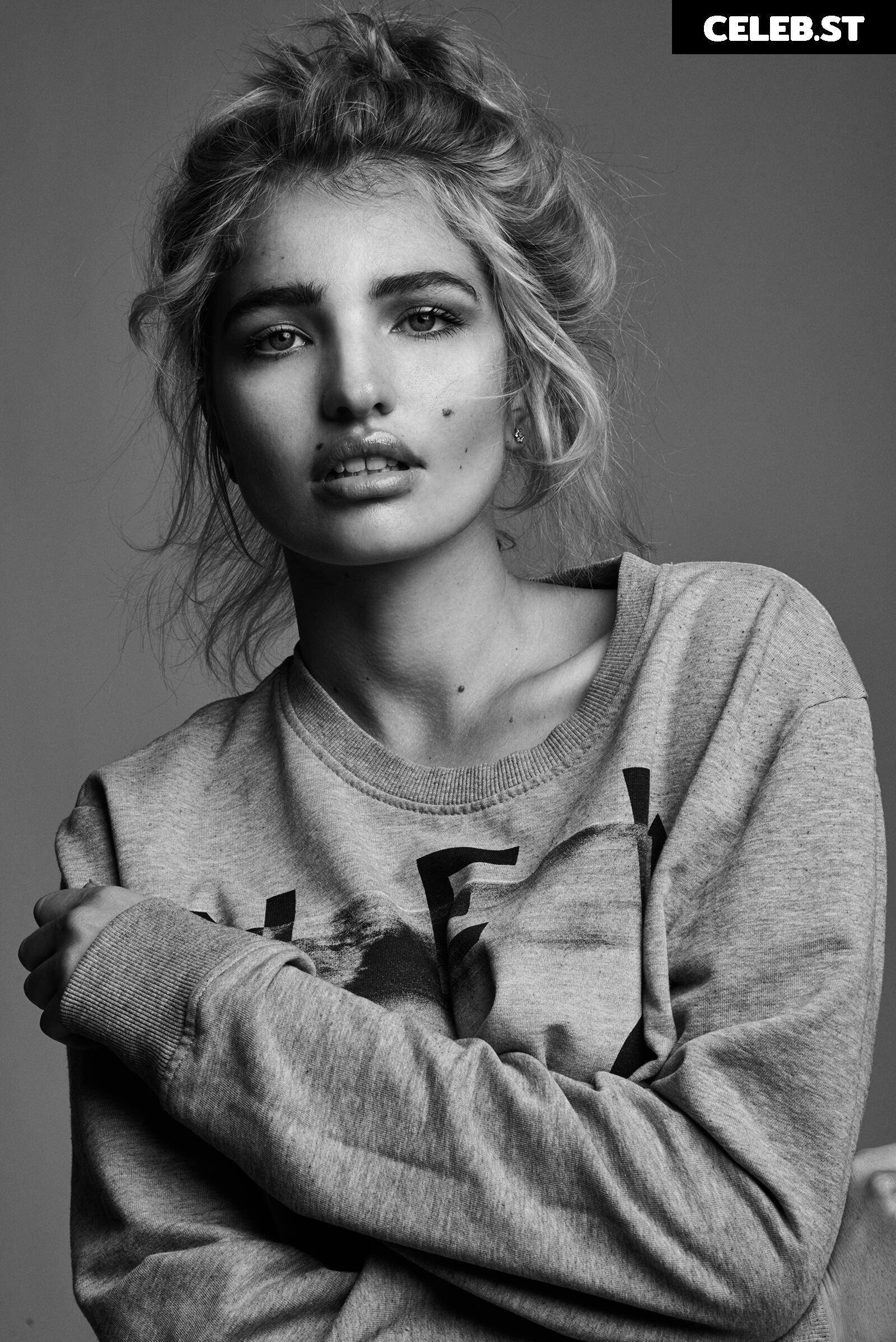 Sarina Nowak Image 2869557