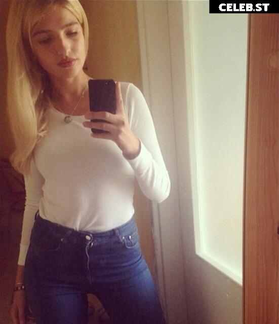 Sarina Nowak Image 2869700