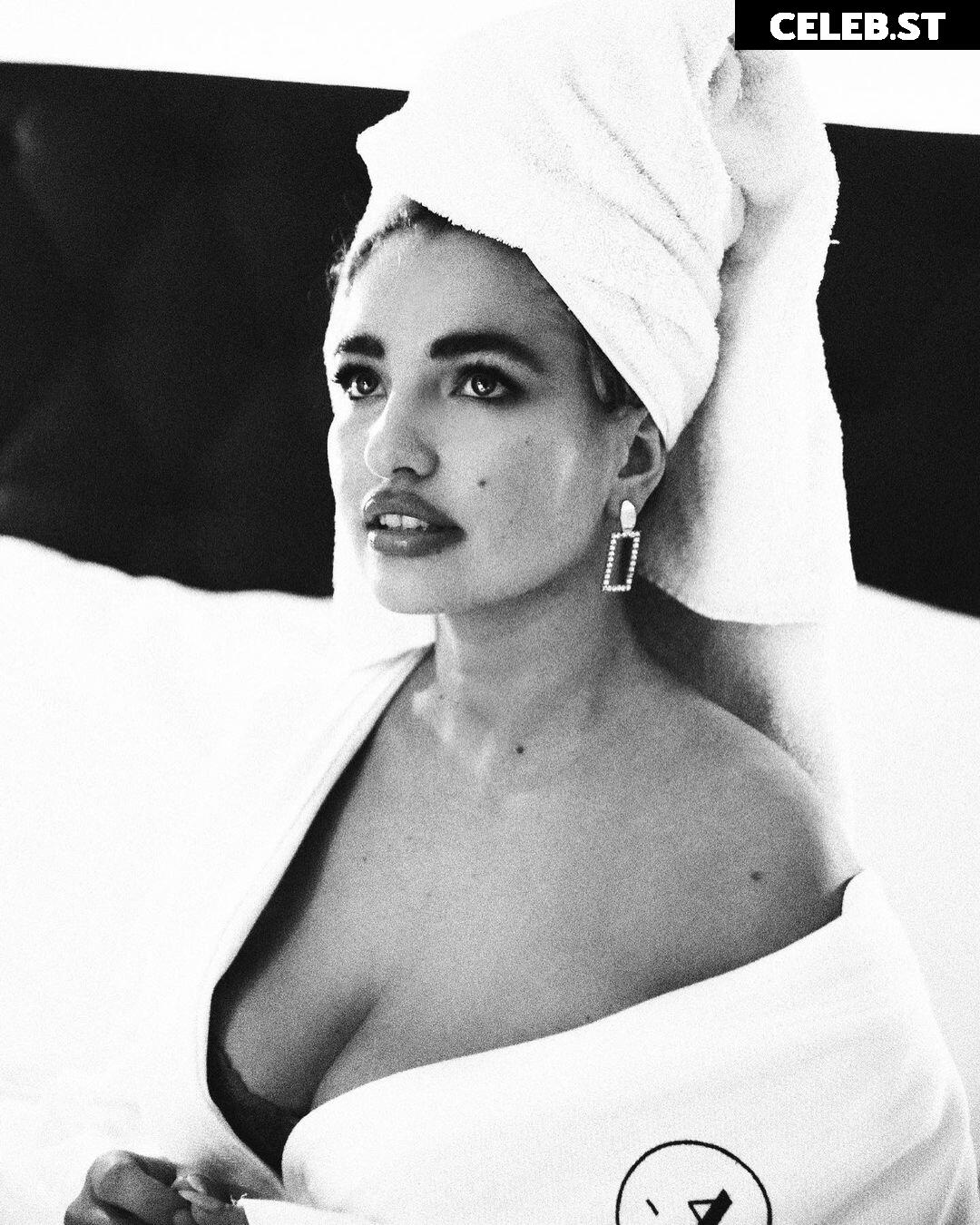 Sarina Nowak Image 2869164