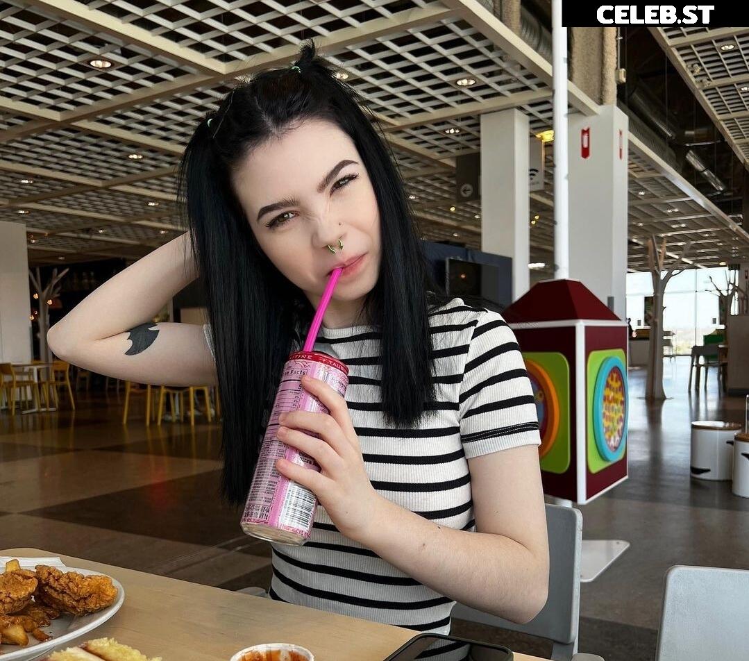 violetaddams Image 285537