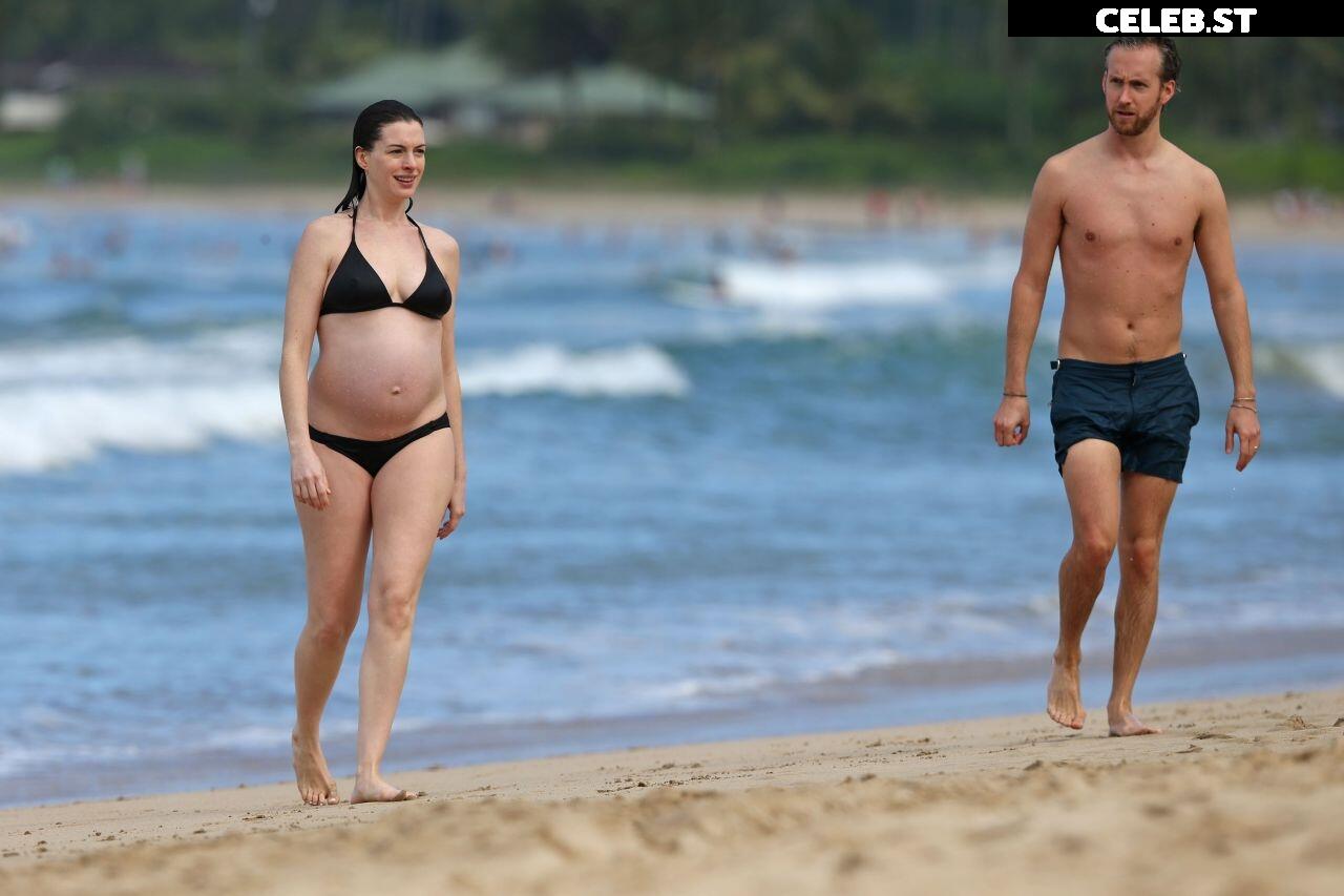 Anne Hathaway Image 2851812