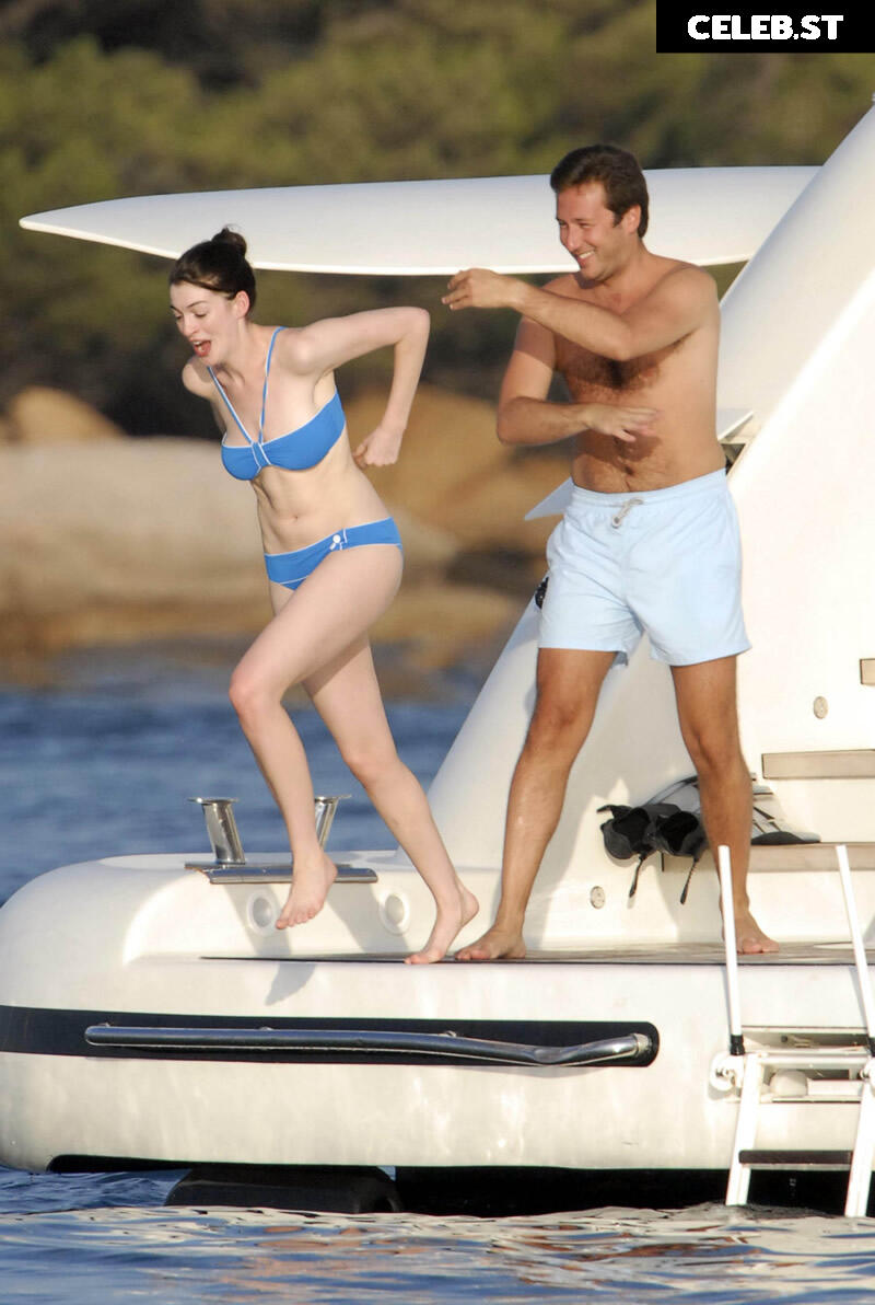 Anne Hathaway Image 2851194