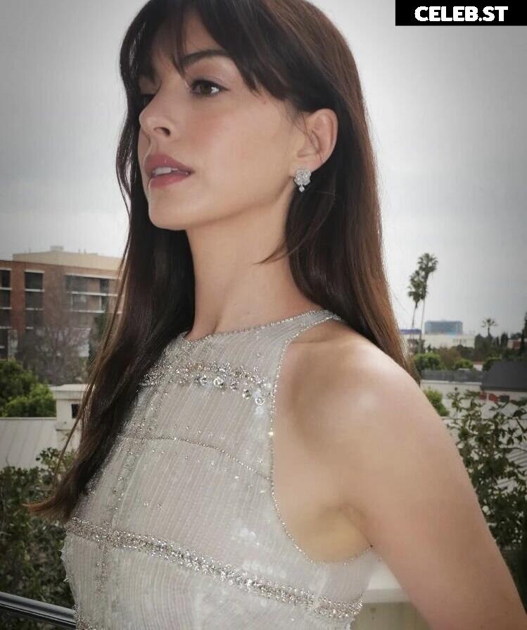 Anne Hathaway Image 2852551