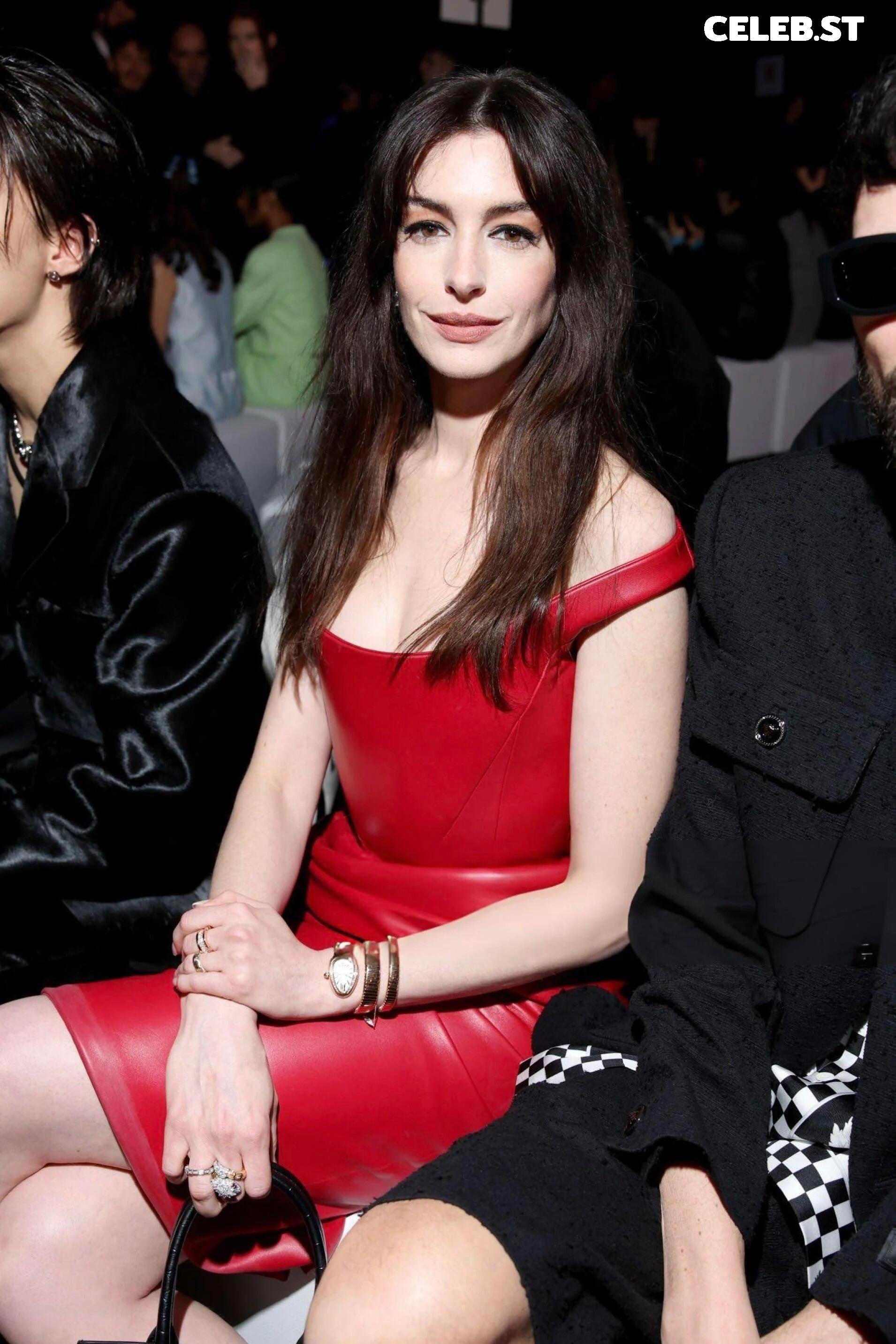Anne Hathaway Image 2852453