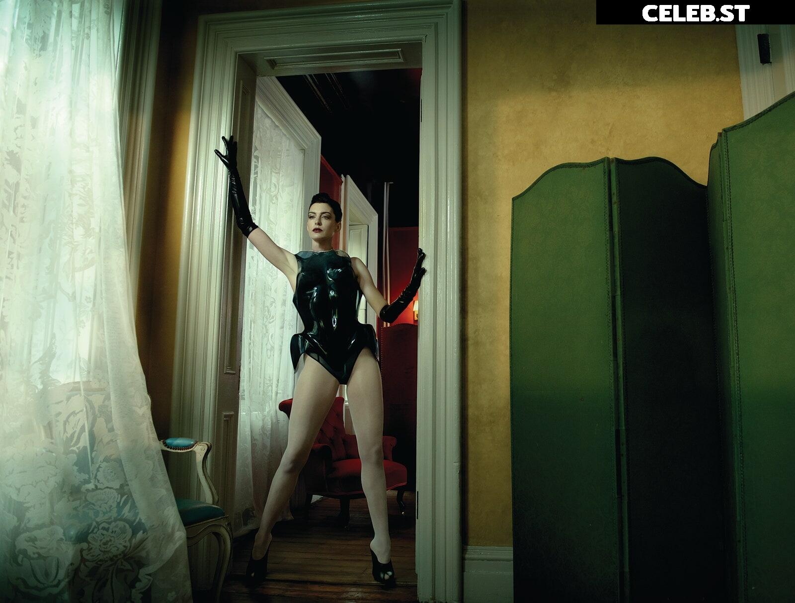 Anne Hathaway Image 2852644