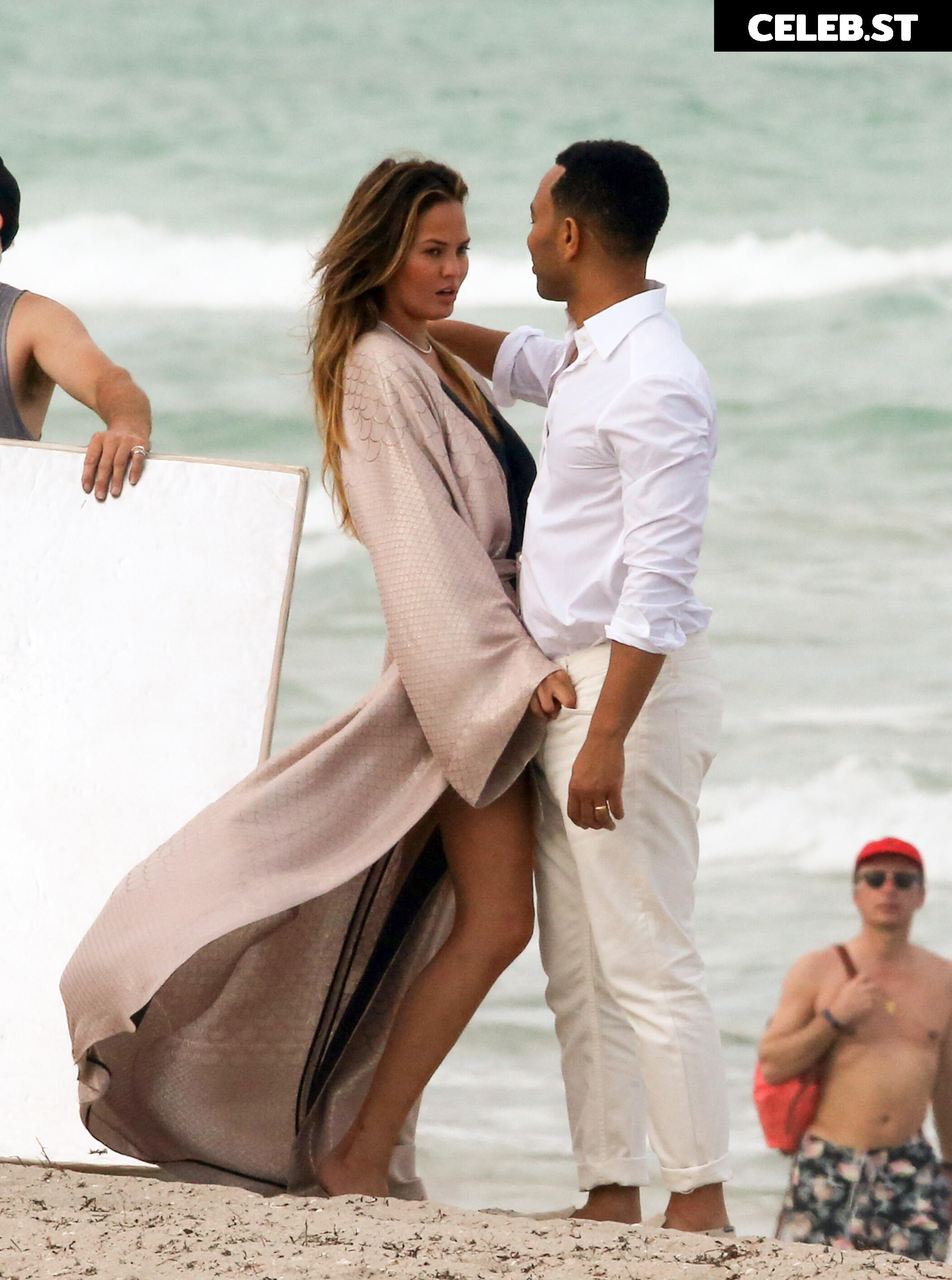 Chrissy Teigen Image 2853583