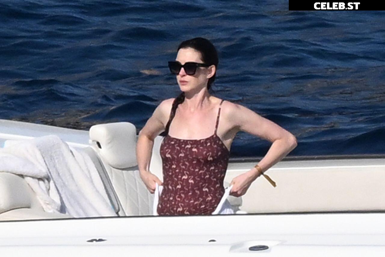 Anne Hathaway Image 2853440