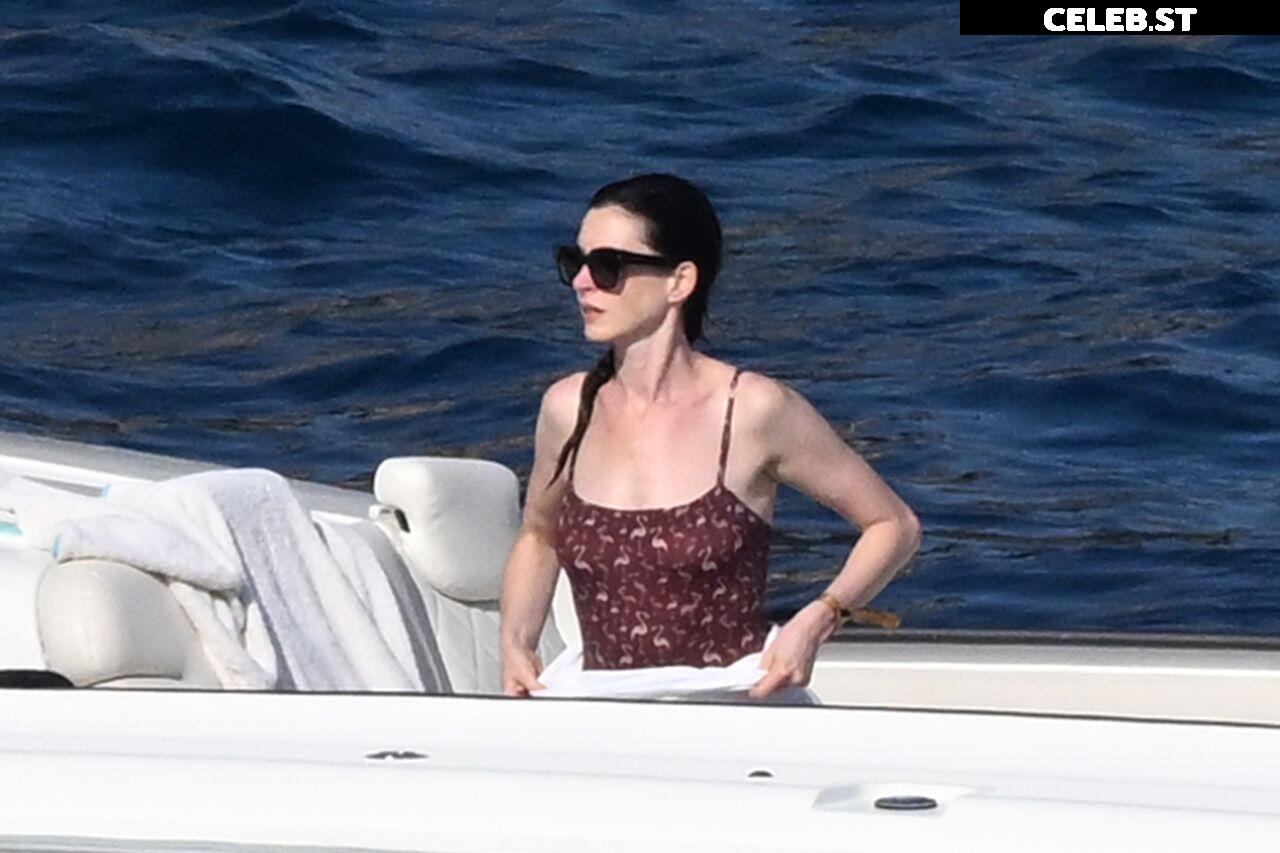 Anne Hathaway Image 2853447