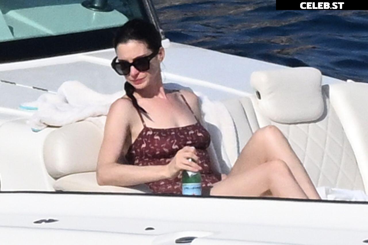 Anne Hathaway Image 2853434